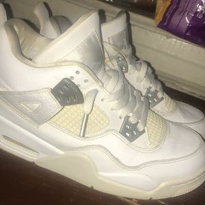 Jordan pure money 4s
